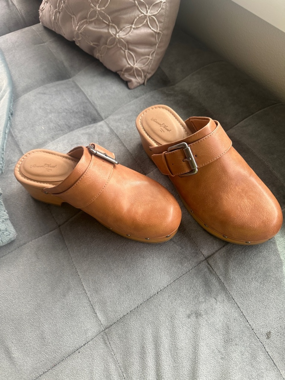Universal Thread Tan Leather Slip-On Clogs with Buckle
